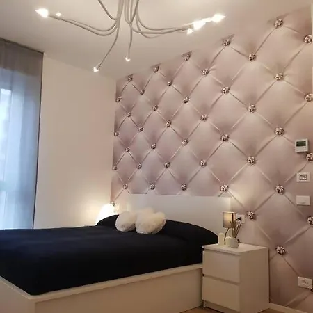Apartment Bsuites Trieste In Centro Storico Con Wifi