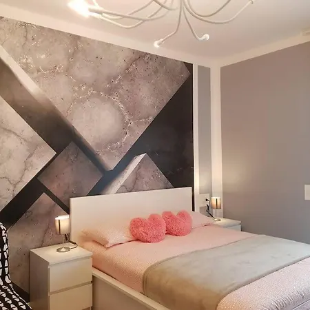 Apartment Bsuites Trieste In Centro Storico Con Wifi