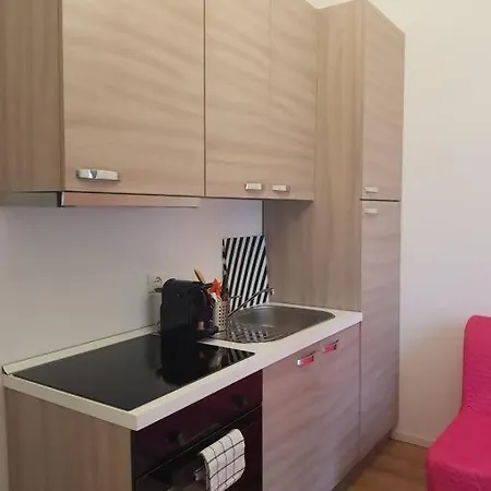 Bsuites Trieste In Centro Storico Con Wifi Appartement *