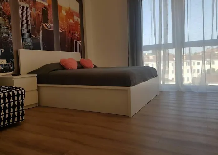 Apartamento Bsuites Trieste In Centro Storico Con Wifi *